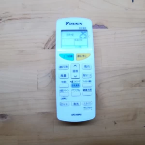 中古　エアコンのリモコン　ダイキンARC469A8