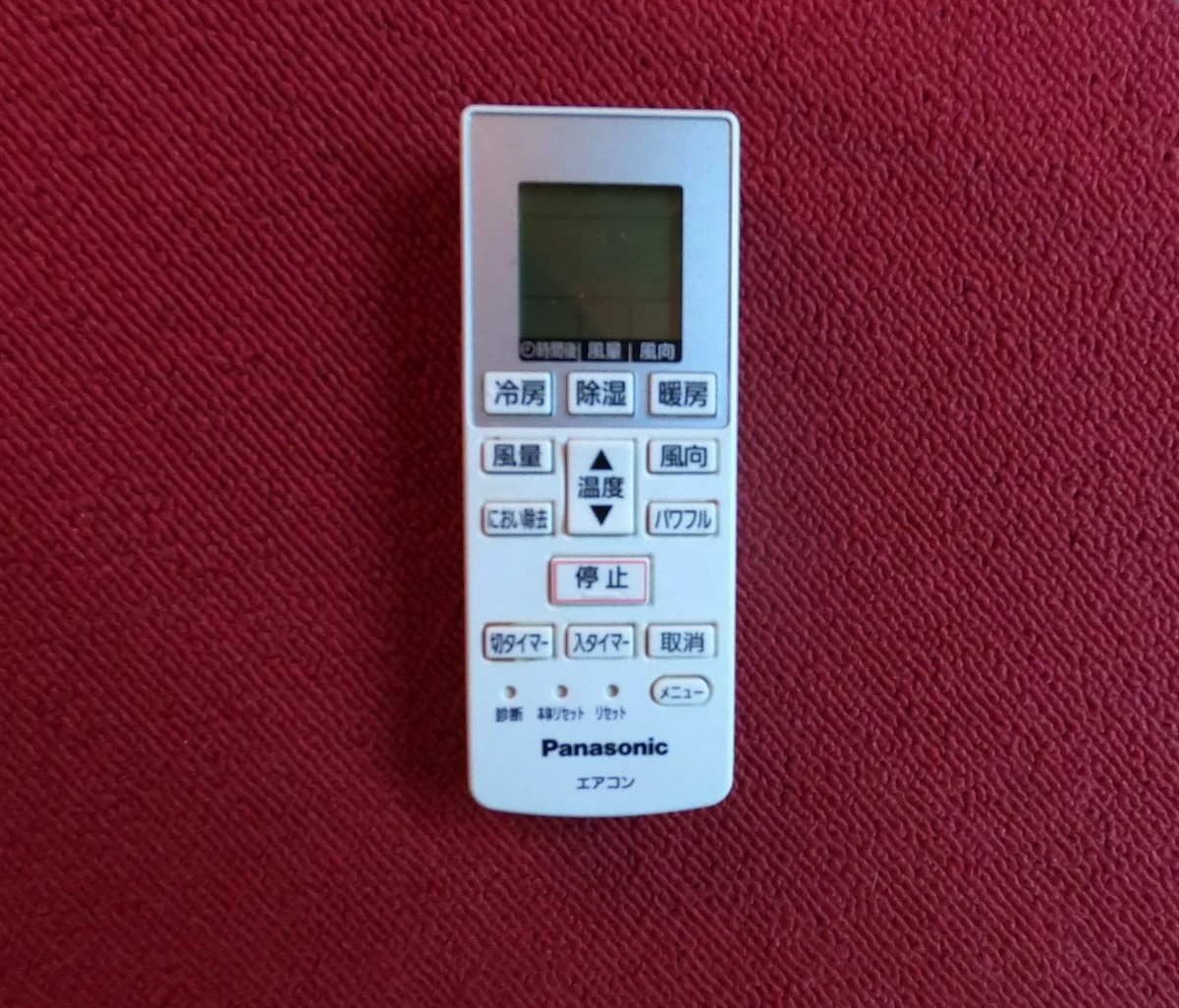 中古　エアコンのリモコン　パナソニック