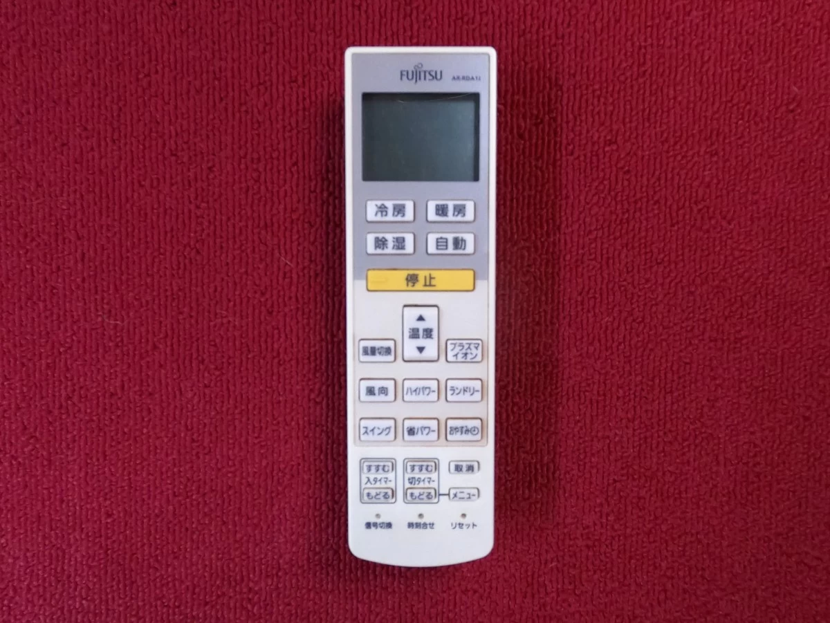 中古、エアコンのリモコン　FUJITSU AR-RDA1J